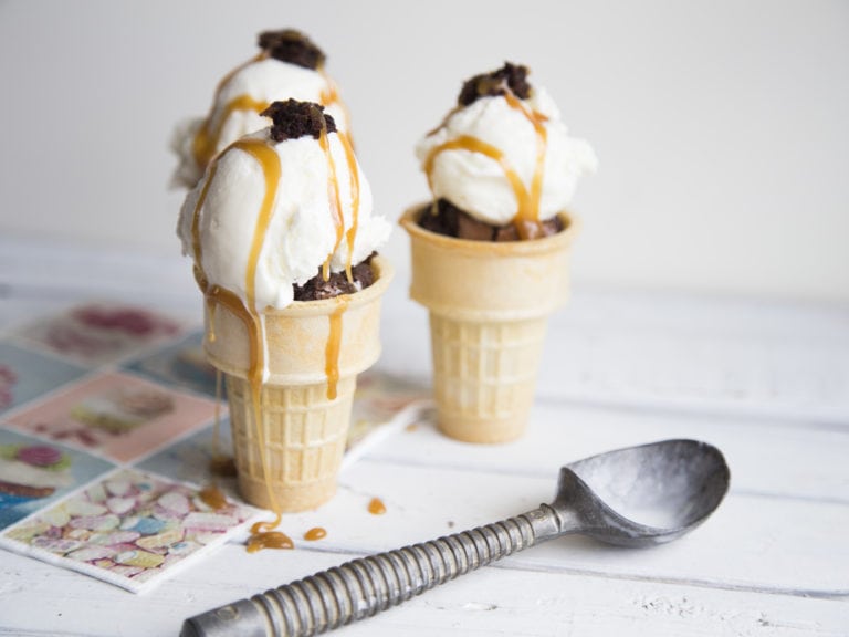 WOW ! Un cornet au brownie et au caramel ! Le rêve ! / Cinq Fourchettes